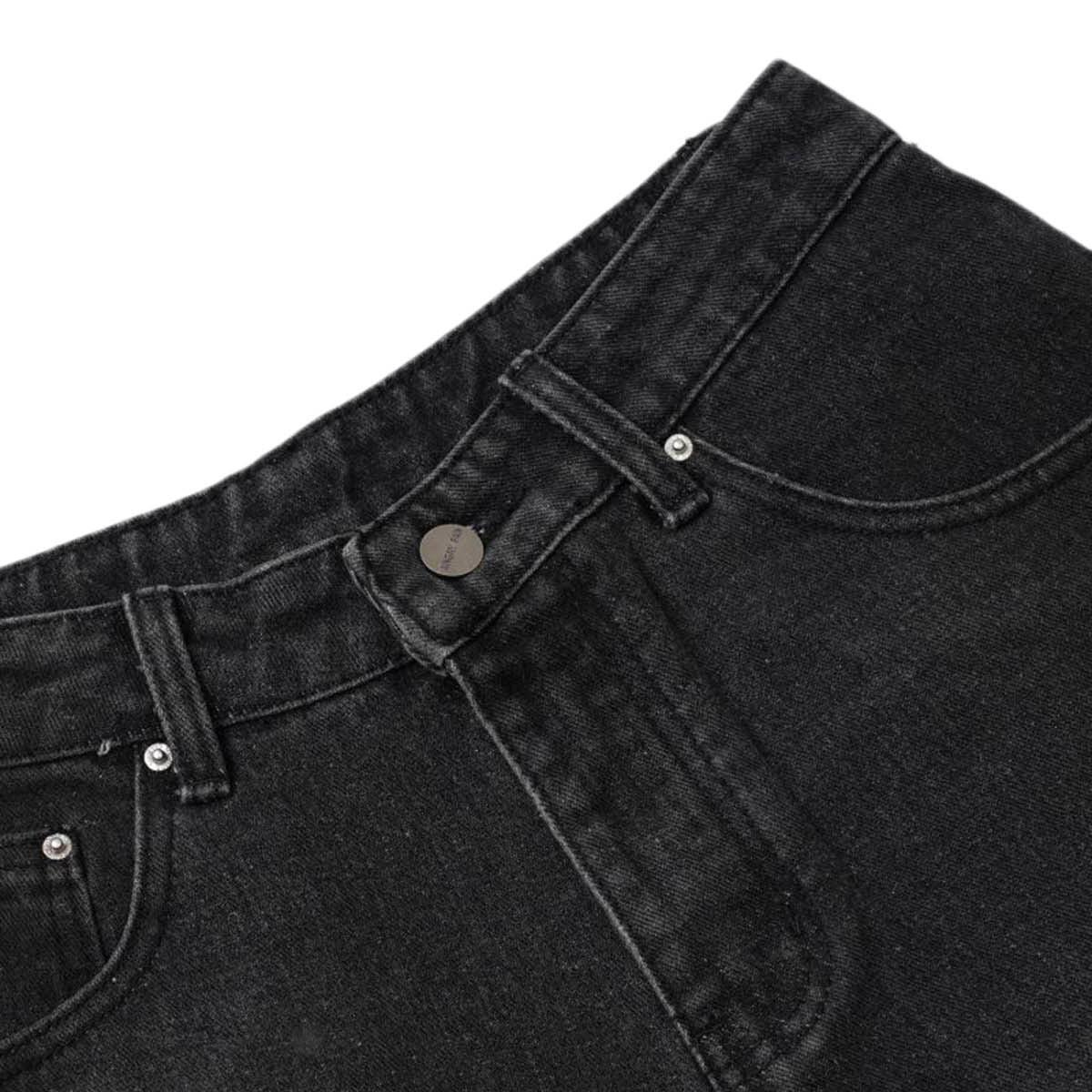 Oversized Distressed Jeans